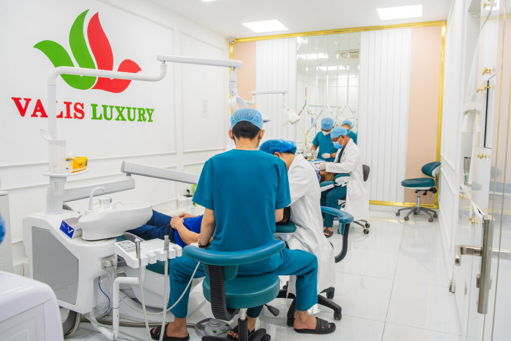 Nha khoa Valis Luxury chuẩn 5 sao